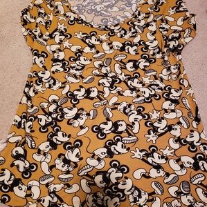 mickey lularoe perfect t